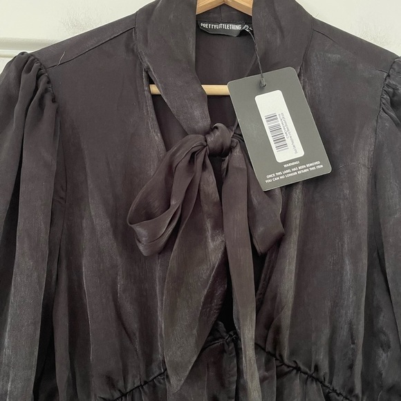 PrettyLittleThing Satin PussyBow Blouse Black - US 4 - Picture 7 of 8